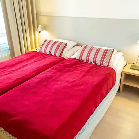 B 406 By Interhome